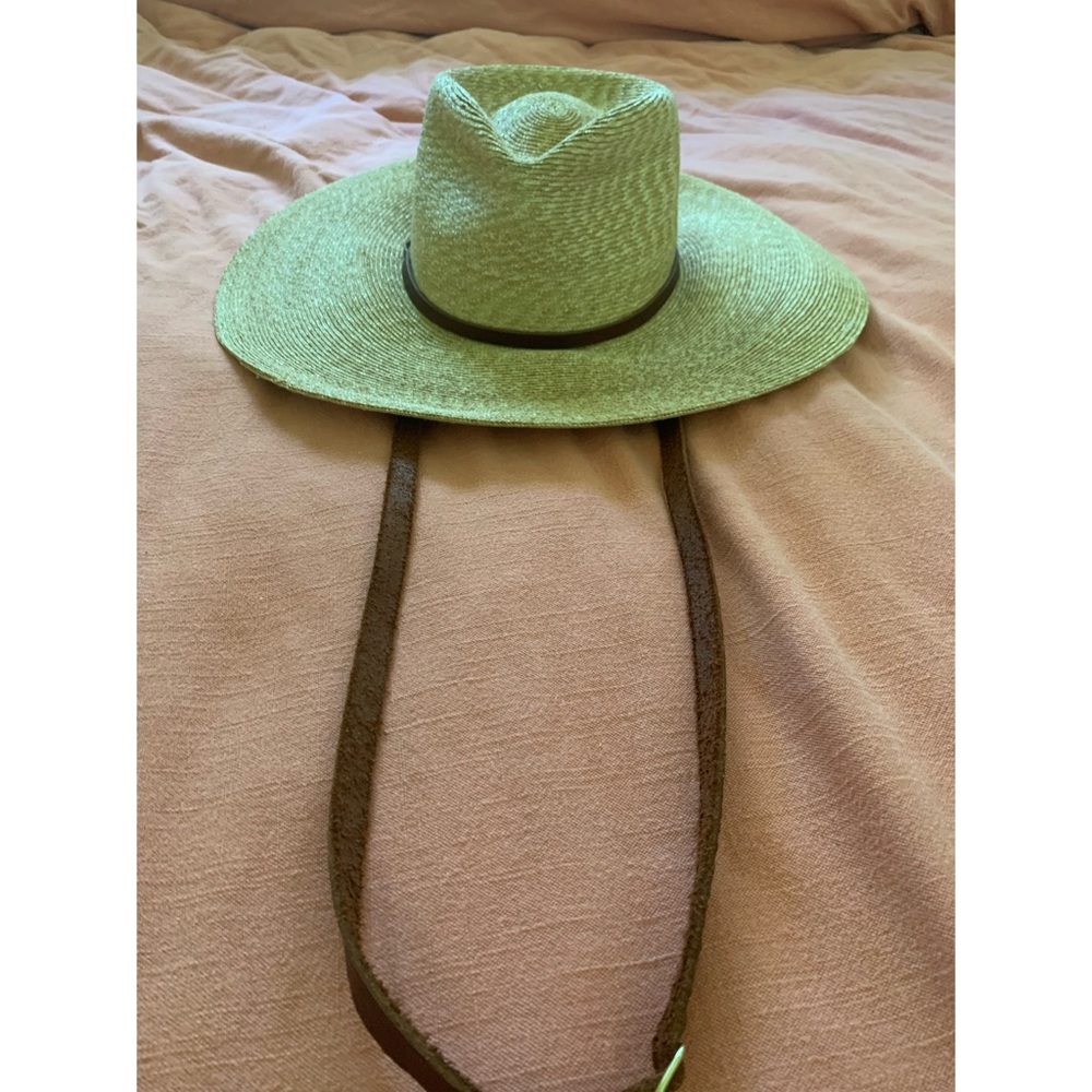 JANESSA LEONE
Milton Hat